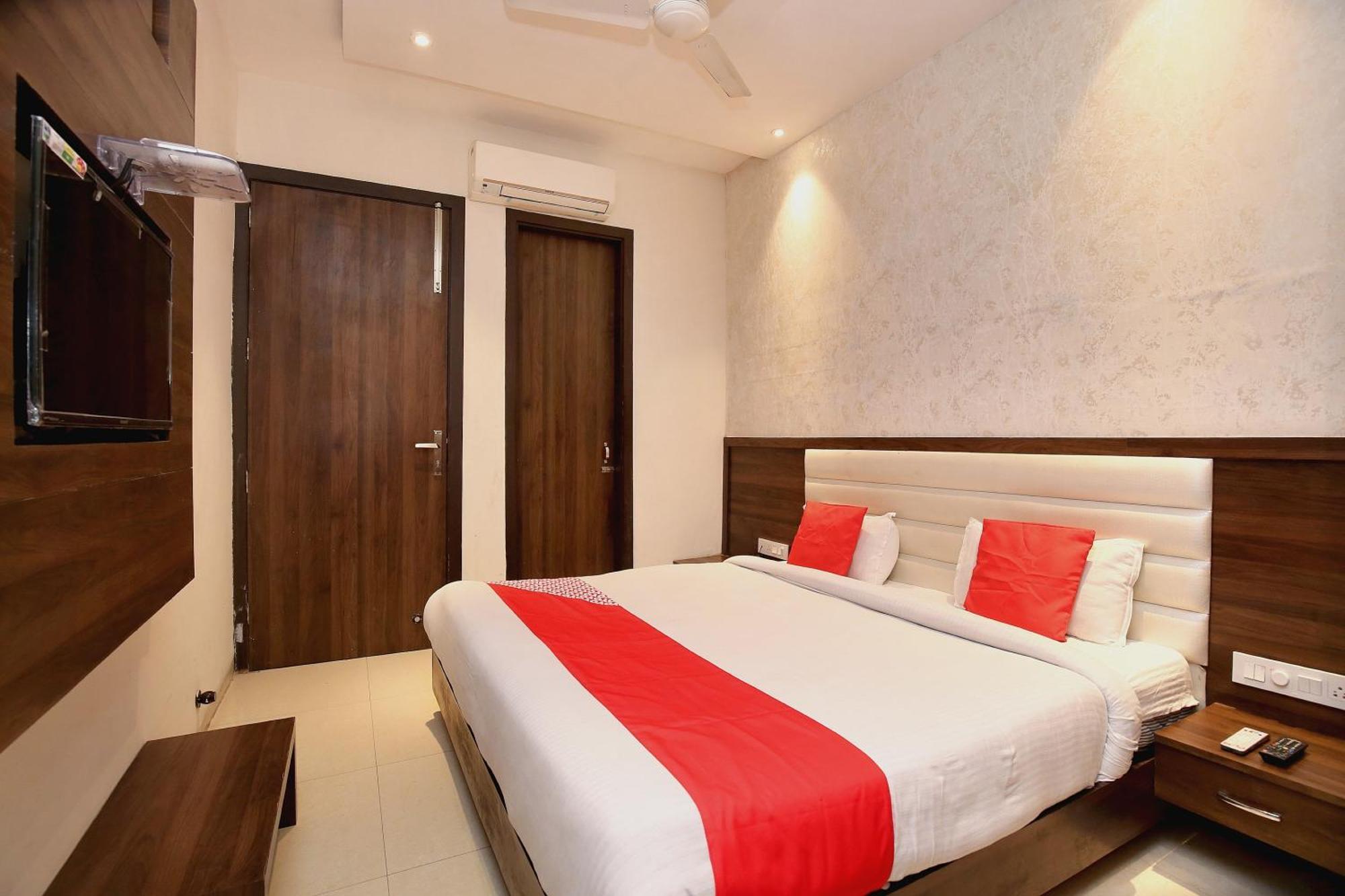 Super Hotel O Winner Inn Amritsar Exterior photo