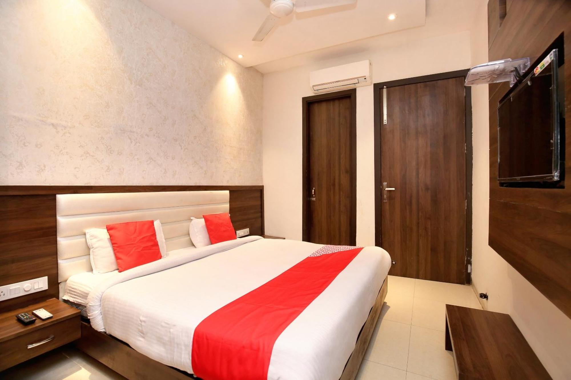 Super Hotel O Winner Inn Amritsar Exterior photo