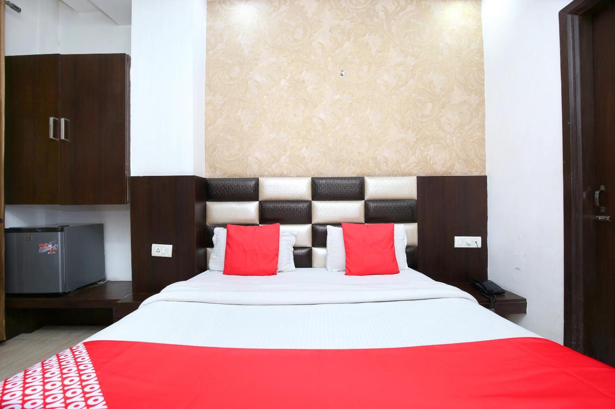 Super Hotel O Winner Inn Amritsar Exterior photo